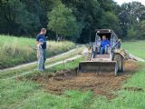 16.8.2014 - Katarínka: bóbiká začíná ukusovat první metry hlíny © Robo Ružek