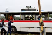 19.9.2014 - Žďár nad Sázavou: Hasiči-záchranáři poskytují první pomoc © Jiří Řechka