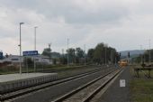 22.9.2014 - Bylnice: nové nástupiště, 914 091-4 přijíždí z Horní Lidče © Karel Furiš