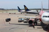 19.06.2014 - Barcelona-El Prat: letoun Airbus A320-216 OK-NES se připravuje na let QS 1059/OK 5689 Barcelona - Praha © PhDr. Zbyněk Zlinský