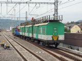 Čochvíľa už budú môcť vlaky premávať pod novými drôtmi, © Radovan Plevko