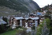 Výhled z našeho pokoje na Zermatt, 24.09.2014 © Pavel Stejskal