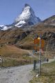 Turistický rozcestník pod Matterhornem na Schwarzsee, 25.09.2014 © Pavel Stejskal