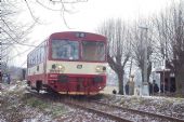 10.12.2005 - Otovice zastávka: 810.550, předposlední vlak © Václav Vyskočil