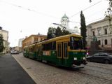 Helsinki, tramvaj Valmet MLNRV II na ulici Snellmaninkatu, 29.8.2014 © Jiří Mazal