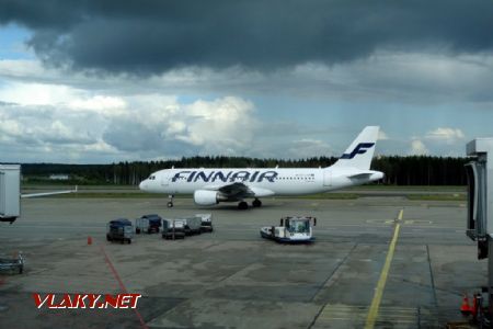 Helsinki, letadlo A320 společnosti Finnair, stejný typ létá i do Prahy, 29.8.2014 © Jiří Mazal