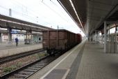 22.10.2014 - Wien Meidling: 2070.018-3 projíždí s manipulačním vlakem © PhDr. Zbyněk Zlinský