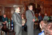 22.10.2014 – Praha hl.n.: František Tylšar a Dr. Radim Uzel při křtu knihy © Renáta Stejskalová