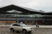 22.10.2014 - Wien: ÖBB railjet „Ski Austria“ vjíždí na Hauptbahnhof © PhDr. Zbyněk Zlinský