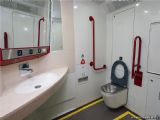 Berlin Messe: Frecciarossa 1000 - WC © Pavel Dvořák (zdroj: vagonweb.cz)