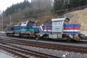 17.11.2014 - Ústí nad Orlicí: dvojice 709.401-4 + 741.701-7 čeká na volno k další jízdě © PhDr. Zbyněk Zlinský