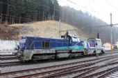 17.11.2014 - Ústí nad Orlicí: dvojice 709.401-4 + 741.701-7 čeká na volno k další jízdě © PhDr. Zbyněk Zlinský