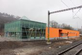 17.11.2014 - Ústí nad Orlicí: nová výpravní budova z 1. nástupiště © PhDr. Zbyněk Zlinský