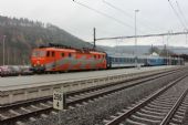 17.11.2014 - Ústí nad Orlicí: 362.021-8 odváží R 865 ''Punkva'' Praha hl.n. - Brno hl.n. a v něm Karla Furiše © PhDr. Zbyněk Zlinský