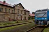 30.08.2014 - Jindřichovice pod Smrkem: 840.016, výpravní budova © Jiří Řechka