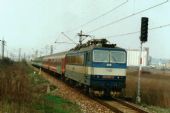 5.4.2001 - Barca: 362 002-8 na čele vlaku Os 7203 © Ondrej Krajňák