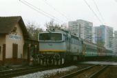 5.11.2001 - Košice-predmestie: 750 254-5 na čele vlaku Os 6406 © Ondrej Krajňák