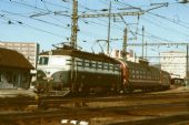 10.11.2001 - Košice: 140 099-3 na čele vlaku Os 8711 do Čiernej nad Tisou © Ondrej Krajňák