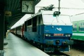 7.4.2002 - Košice: 350 017-2 na čele vlaku IC 501 Tatran © Ondrej Krajňák