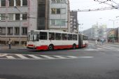 25.11.2014 - Ústí na Labem: trolejbus 15Tr02/6 č. 524 linky 51 odbočuje z Revoluční do Masarykovy © PhDr. Zbyněk Zlinský