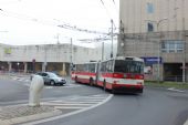 25.11.2014 - Ústí na Labem: trolejbus 15Tr02/6 č. 501 linky 54 odbočil z Masarykovy do Revoluční © PhDr. Zbyněk Zlinský