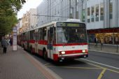 25.11.2014 - Ústí na Labem: trolejbus 15Tr13/6M č. 561 linky 56 opouští zastávku Revoluční © PhDr. Zbyněk Zlinský