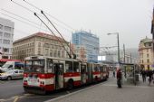 25.11.2014 - Ústí na Labem: trolejbus 15Tr02/6 č. 504 linky 52 na zastávce Mírové náměstí © PhDr. Zbyněk Zlinský