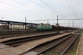 25.11.2014 - Nymburk hl.n.: 122.006-0 přijíždí s nákladním vlakem © PhDr. Zbyněk Zlinský