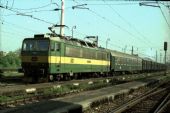 Rn 54512 s lokomotivou 163.100 v Nymburce městě 18. 6. 1996 © Pavel Stejskal