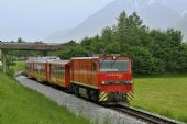 29.5.2008 - Osobní vlak R129 v čele s lokomotivou Zillertalbahn D16 v úseku Rotholz - Strass im Zillertal © Josef Vendolský