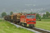 29.5.2008 - Nákladní vlak v čele s lokomotivou Zillertalbahn D15 v úseku Strass im Zillertal - Schlitters © Josef Vendolský