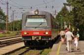 30.5.2008 - Melk: elektrická jednotka 4020.299 s osobním vlakem R2065 Amstetten - St.Pölten Hbf © Josef Vendolský