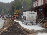 Vápennocementová stabilizácia sa nevyhla ani tejto lokálke, 13. 10. 2014 © Peter Bado