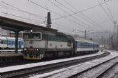 754.081 přijíždí do Č. Třebové v čele Ex 145; 3.12.2014 © Pavel Stejskal