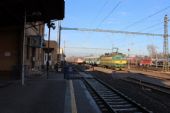 17.12.2014 - Týniště n.O.: 810.228-7 + 93-29 006-6 pro Os 5150 do Hronova a 163.098-7 s Os 5605 Hradec Králové hl.n. - Choceň © PhDr. Zbyněk Zlinský