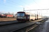 17.12.2014 - Týniště n.O.: 810.228-7 + 93-29 006-6 jako souprava pro Os 5150 do Hronova, vlevo 742.220-7 © PhDr. Zbyněk Zlinský