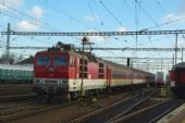 17.12.2014 - Bratislava hl. stanica: Vchádza vlak 4616 z Nových Zámkov © Ondrej Krajňák