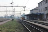 16.01.2015 - Chlumec n.C.: 814.024-6/914.024-5 odjíždí jako Os 5223 Chlumec n.C. - Hradec Králové hl.n. a odstavený 810.229-5 © PhDr. Zbyněk Zlinský