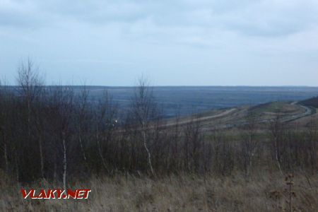 17.1.2015 - okraj povrchového dolu u Černic, tímto směrem kdysi trať pokračovala do Jezeří a Jirkova © Marek Vojáček