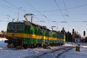 7.2.2015 - Štrba: 131 002-8/001-0 čaká na voľno pre návrat na základňu © Ondrej Krajňák