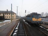 2.2.2015 - 431 151 obieha súpravu osobného vlaku v stanici Szerencs © Peter Žídek