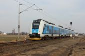 21.02.2015 - vlečka 4237 EOP: 440.008-1 + 442.008-9 + 441.008-0 jako Os 6237 Hradec Králové hl.n. - Pardubice hl.n. © PhDr. Zbyněk Zlinský