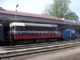 21.05.2005 - Meziměstí: T 458.1141/721.141-0 (Puš s.r.o. Dvůr Kr. n.L.) a T 211.0569/700.569-7 (Přátelé železnice Meziměstí) na výstavě © PhDr. Zbyněk Zlinský