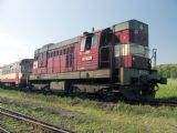 21.05.2005 - Meziměstí: 742.113-4 přijíždějící s Os 5114 z Týniště n.O. © PhDr. Zbyněk Zlinský