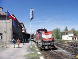 21.05.2005 - Meziměstí: 714.212-8 v čele Os 5103 do Doudleb n.O. © PhDr. Zbyněk Zlinský