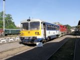 21.05.2005 - Trutnov hl.n.: 742.142-3 + 742.309-8 + 810.563-7 jako Os 15765 do Teplic nad Metují © PhDr. Zbyněk Zlinský