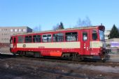 17.03.2015 - žst. Rychnov n.Kn.: 810.100-8 čeká na svůj další výkon © PhDr. Zbyněk Zlinský