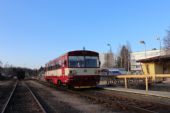 17.03.2015 - žst. Rychnov n.Kn.: 810.100-8 odjede jako Os 20253 do Častolovic © PhDr. Zbyněk Zlinský