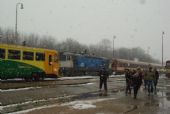 02.04.2015 - Hostivice: Prestupujeme na autobus v nečase © Ondrej Krajňák