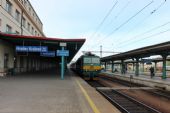 21.04.2015 - Hradec Králové hl.n.: 163.083-9 v čele Os 5603 Hradec Králové hl.n. - Choceň © PhDr. Zbyněk Zlinský